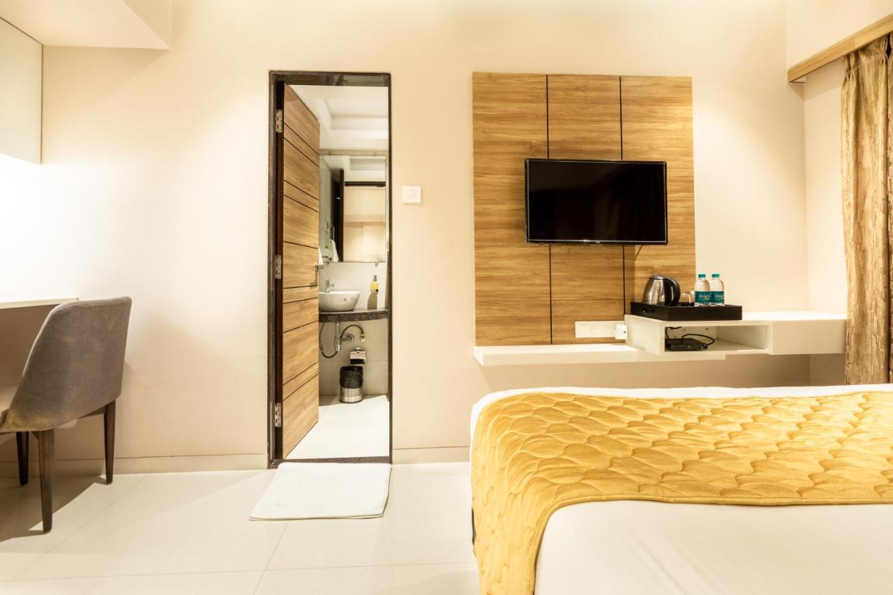 Hotel Pacific Residency - Andheri Mumbai Exterior photo