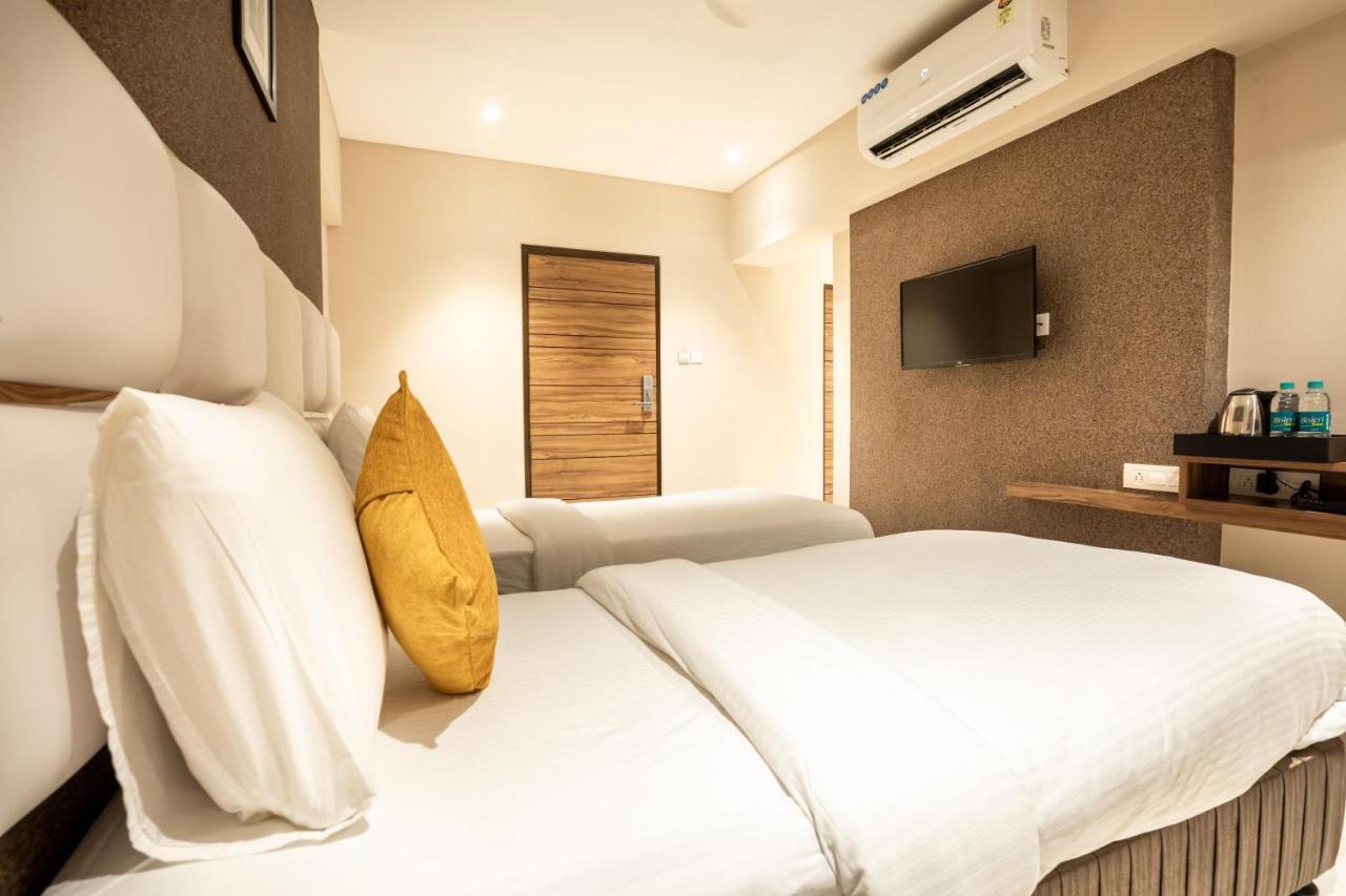 Hotel Pacific Residency - Andheri Mumbai Exterior photo